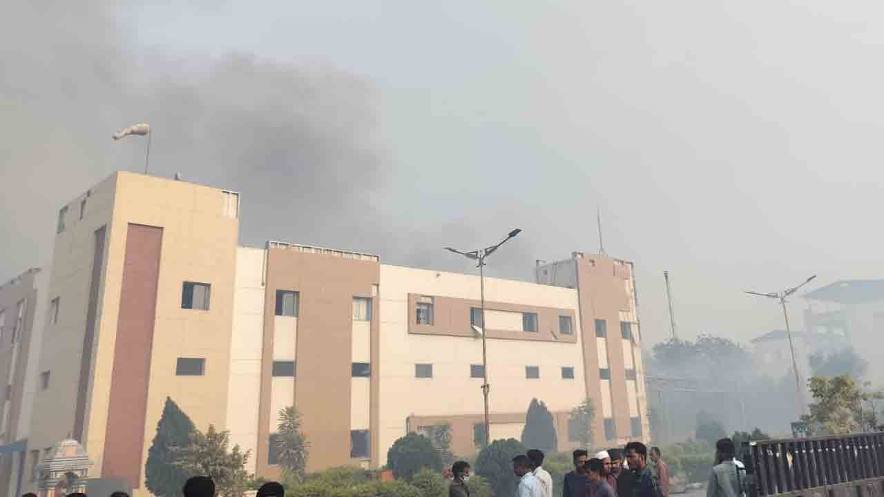 కెమికల్‌ ఫ్యాక్టరీలో పేలుడు