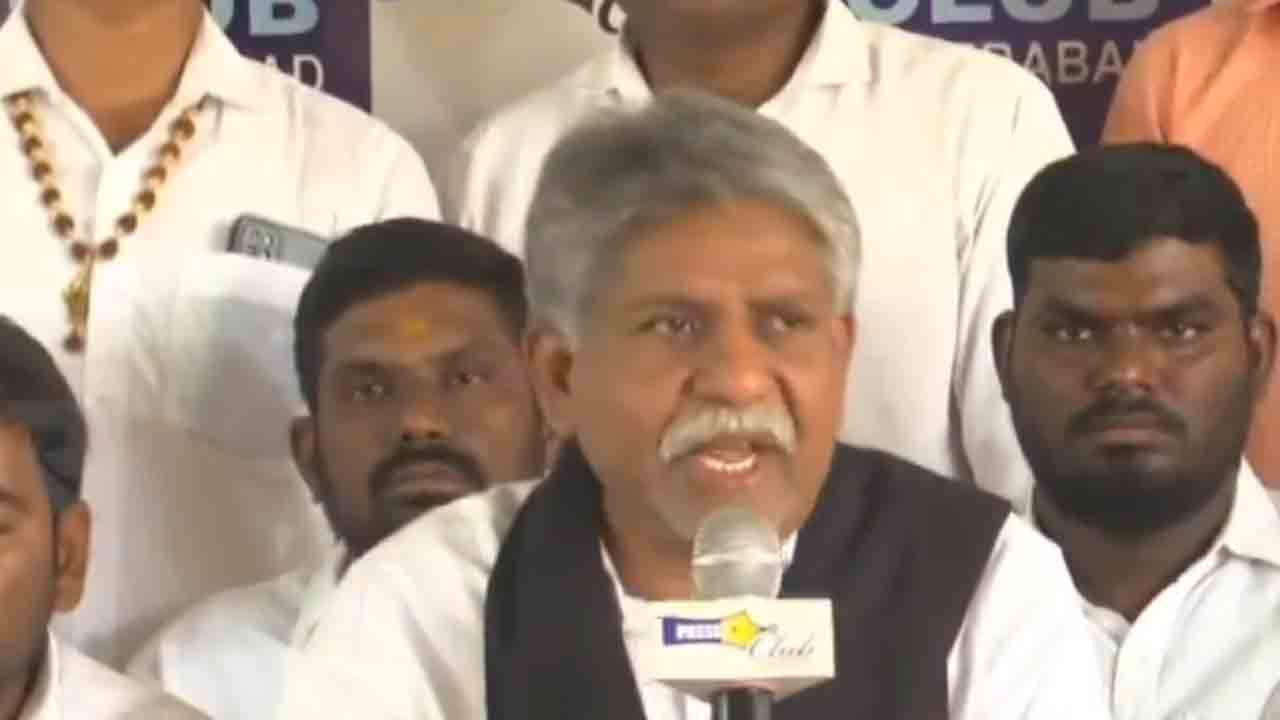 Mandakrishna Madiga | ఆ సిగ్గు లేని క‌డియంను పార్టీలోకి ఎలా తీసుకుంటావ్..! రేవంత్ రెడ్డిపై మంద‌కృష్ణ ఫైర్