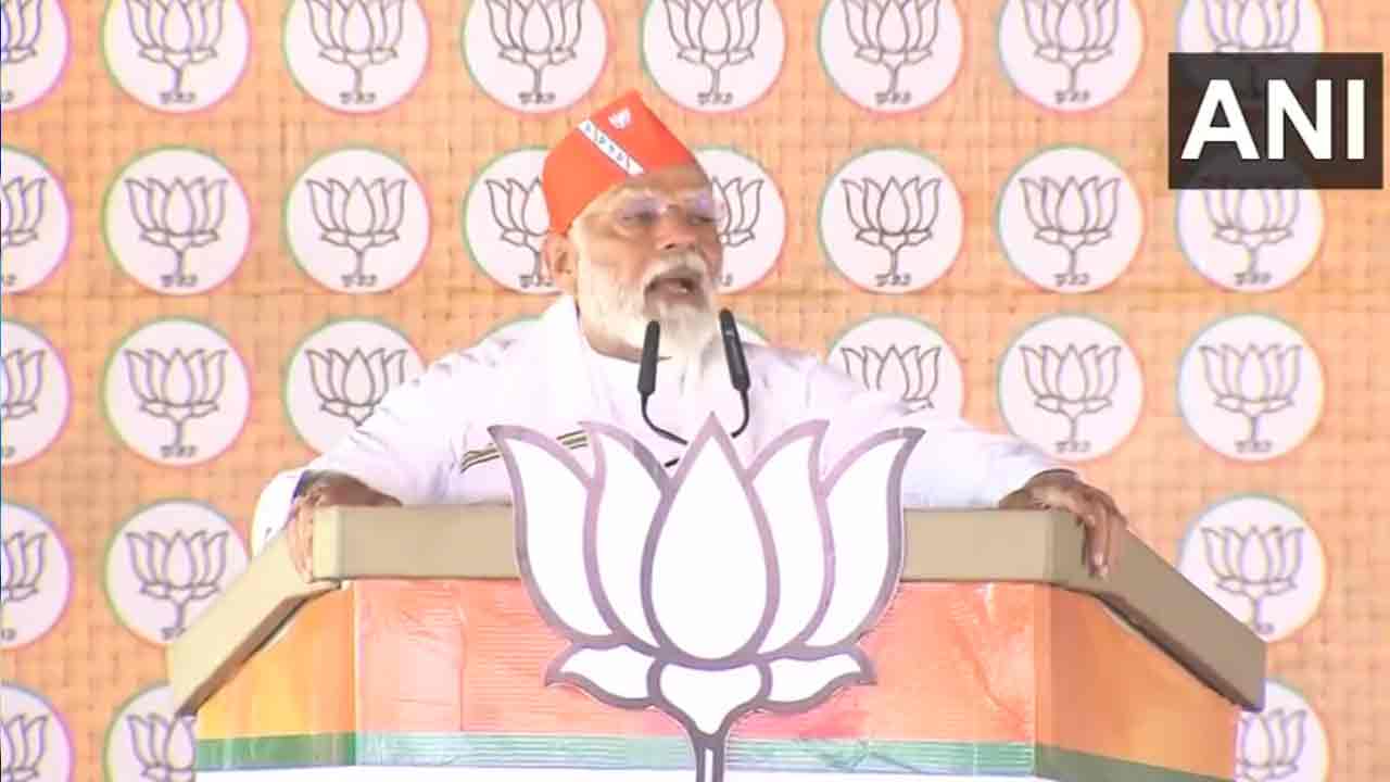 PM Modi: చనిపోయిన వారి నుంచి కూడా కాంగ్రెస్ లూటీ చేస్తుంది: ప్రధాని మోదీ