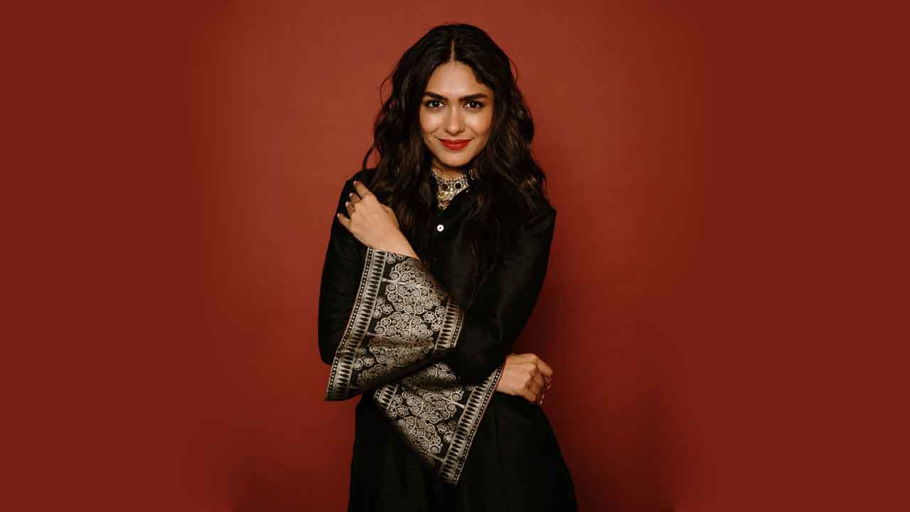 Mrunal Thakur | నటిగా నేను బాగా ఇబ్బందిపడ్డ సీన్‌ అదే: మృణాళ్‌ఠాకూర్‌