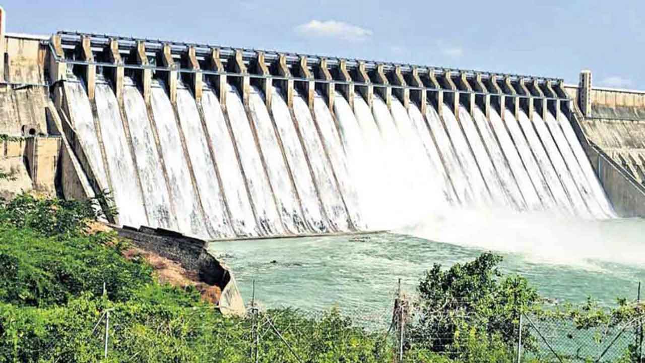 Nagarjuna Sagar | నాగార్జున సాగర్‌కు పోటెత్తుతున్న వరద.. రేపు గేట్లు ఎత్తనున్న అధికారులు