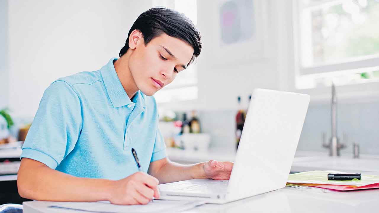 సొంత నోట్స్‌.. రివిజన్‌కు షార్ట్‌కట్‌