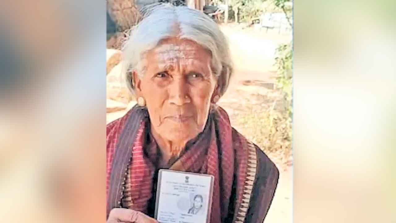 Vote | 41 సార్లు ఓటేసిన 81 ఏండ్ల బామ్మ.. ఓటేయడం యువత బాధ్యత అంటున్న చిన్నమ్మ