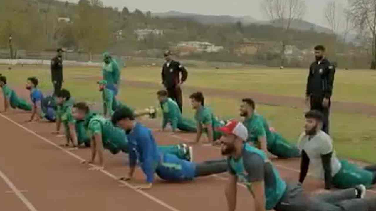 Pakistan Cricket Team: మిలిట‌రీ డ్రిల్స్‌లో పాక్ క్రికెట్ జ‌ట్టు.. వీడియో