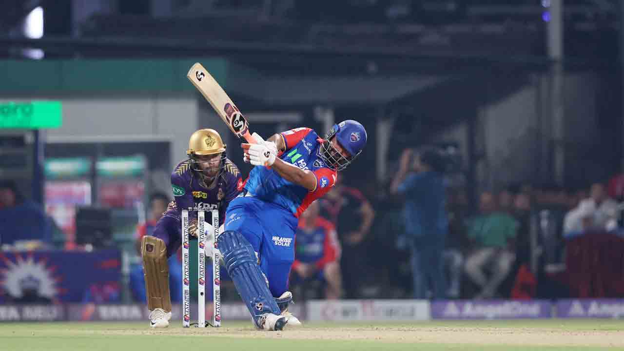 KKR vs DC | వంద‌లోపే 6 వికెట్లు.. ఢిల్లీ ఆశ‌ల‌న్నీ ఆ ఇద్ద‌రిపైనే..?