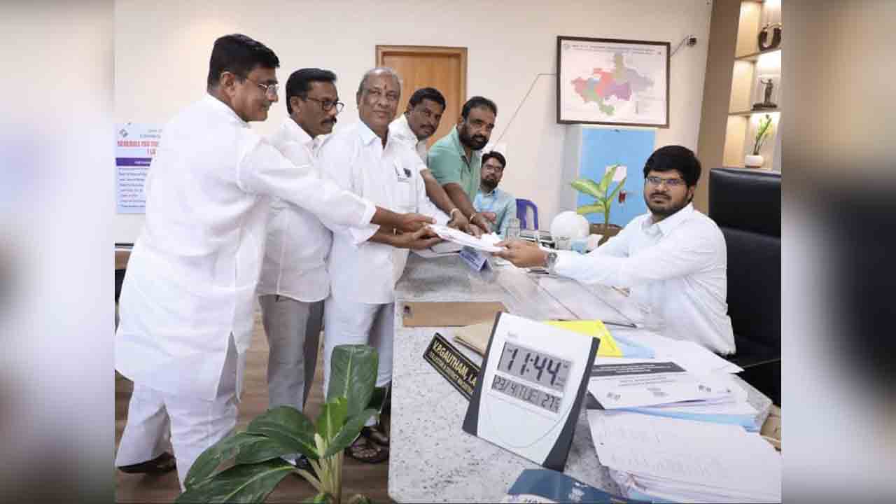 Congress Party | ఖ‌మ్మం కాంగ్రెస్ అభ్య‌ర్థిగా పొంగులేటి వియ్యంకుడు నామినేష‌న్.. భ‌ట్టికి చెక్ పెట్టిన‌ట్టేనా..?