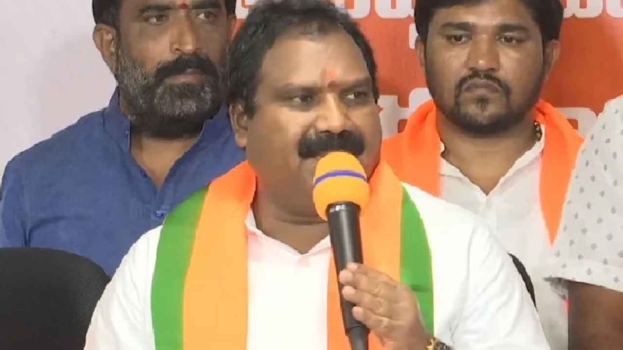 Kadiyam Kavya | ‘కావ్య నజీరుద్దీన్‌’కు ఎందుకు ఓటేయాలి?.. దళితులను అణచివేసిన కడియంకు బుద్ధి చెప్పాలి: అరూరి రమేశ్‌