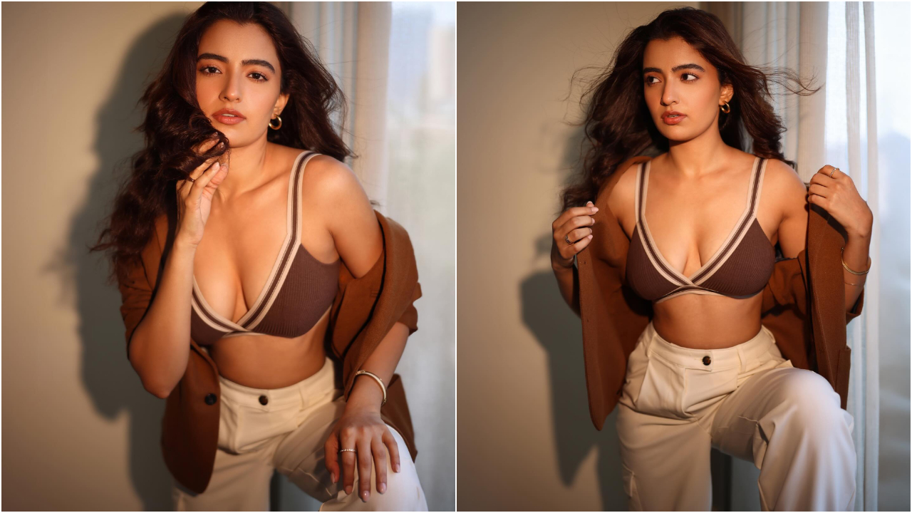 Rukshar Dhillon | రుక్సర్‌ ధిల్లాన్‌ క్యూట్ అందాల‌కు ఎవ్వ‌రైనా ఫిదా అవ్వాల్సిందే..