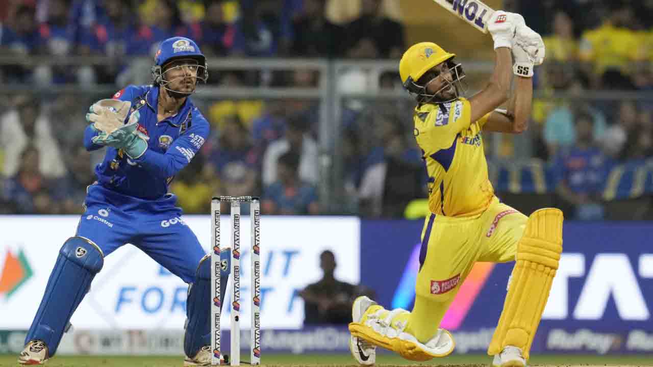 MI vs CSK | రుతురాజ్ హాఫ్ సెంచ‌రీ.. భారీ స్కోర్‌ దిశ‌గా చెన్నై..?
