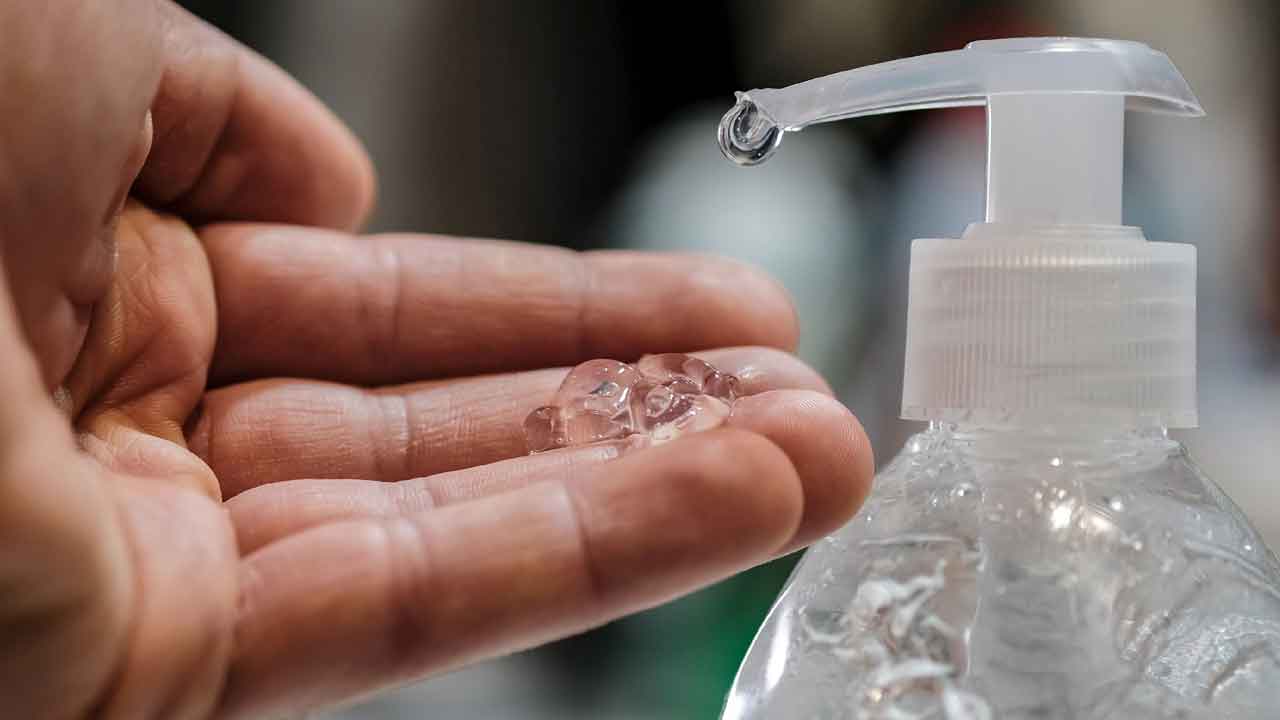 Sanitizers | హ్యాండ్ శానిటైజ‌ర్ వినియోగిస్తున్నారా..? మెద‌డు క‌ణాల‌కు ముప్పేన‌ట‌..!