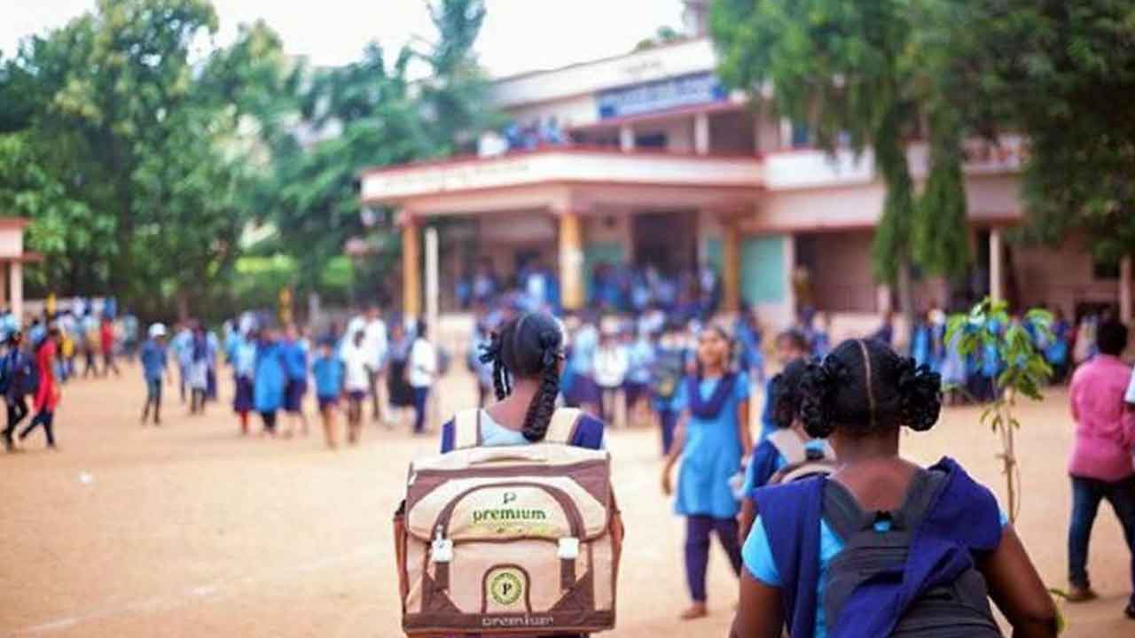 Telangana | ఉన్న‌త పాఠ‌శాల‌ల ప‌నివేళ‌లు మార్పు.. కొత్త టైమింగ్స్ ఇవే..!