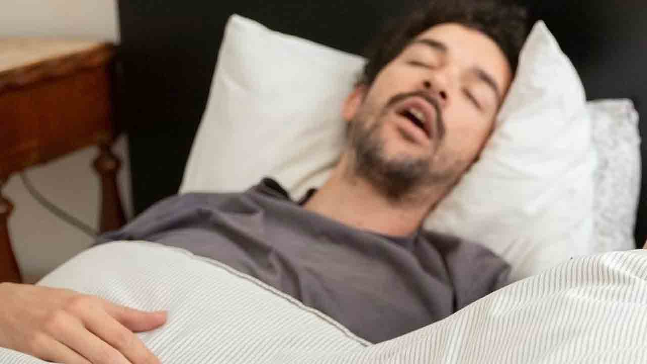 Snoring | మీరు గురకపెడతారా.. అయితే ఈ దీర్ఘకాలిక వ్యాధుల ముప్పు పొంచిఉన్నట్టే!