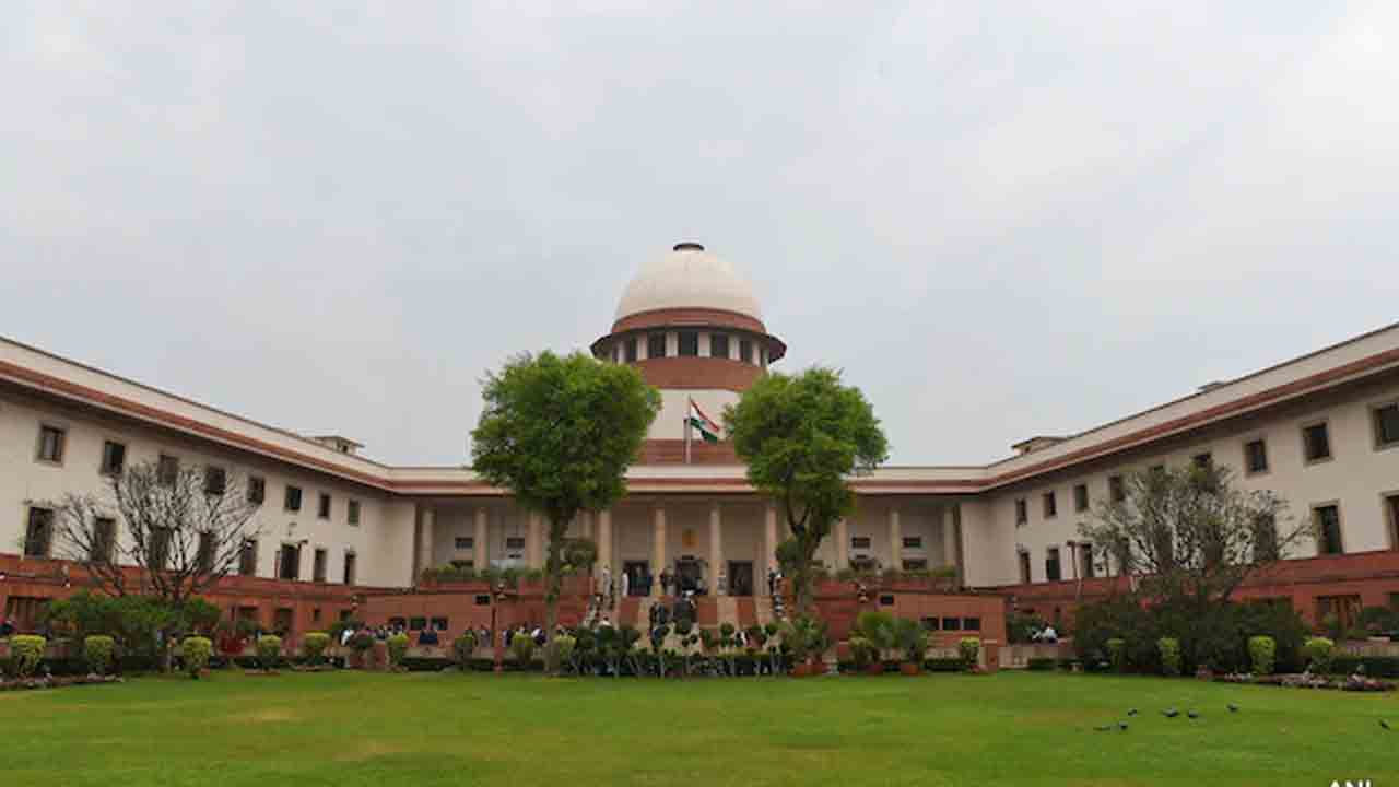 Supreme Court | 14 ఏండ్ల బాలిక‌కు సుప్రీంలో ఊర‌ట‌.. 30 వారాల గ‌ర్భ‌విచ్ఛిత్తికి అనుమ‌తి
