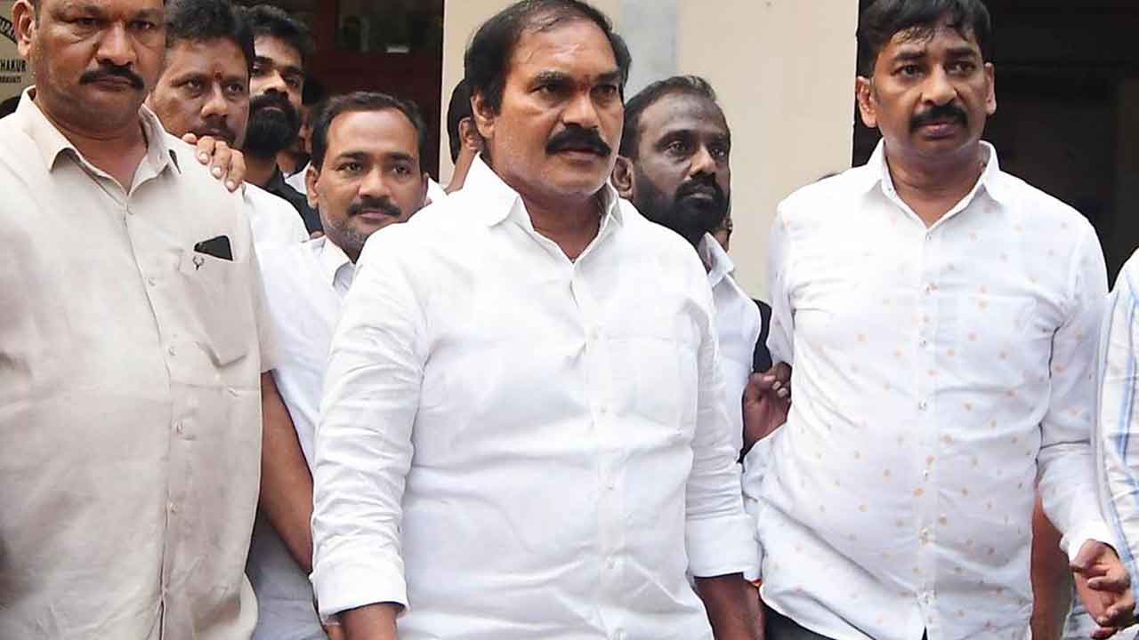 ఏపీ ఎమ్మెల్సీ తోట త్రిమూర్తులుకు జైలు శిక్ష