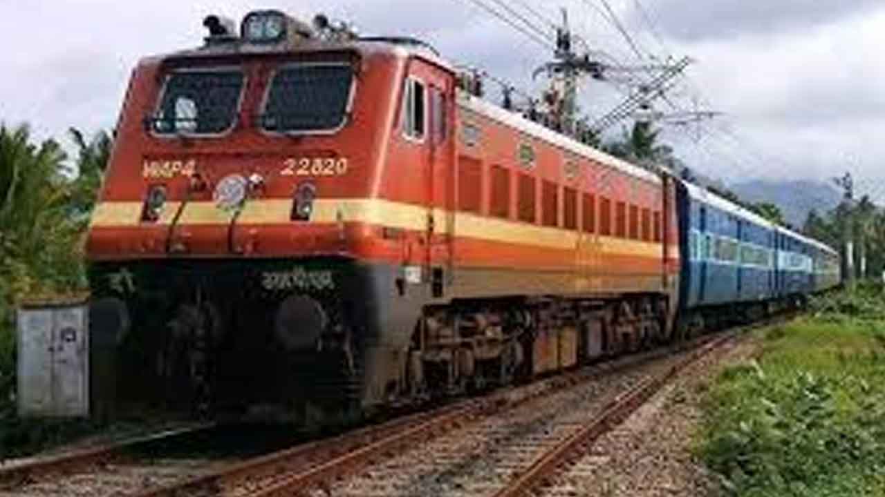 SCR Special Trains | ప్రయాణికులకు తీపికబురు చెప్పిన దక్షిణ మధ్య రైల్వే.. సమ్మర్‌కు భారీగా ప్రత్యేక రైళ్లు..!