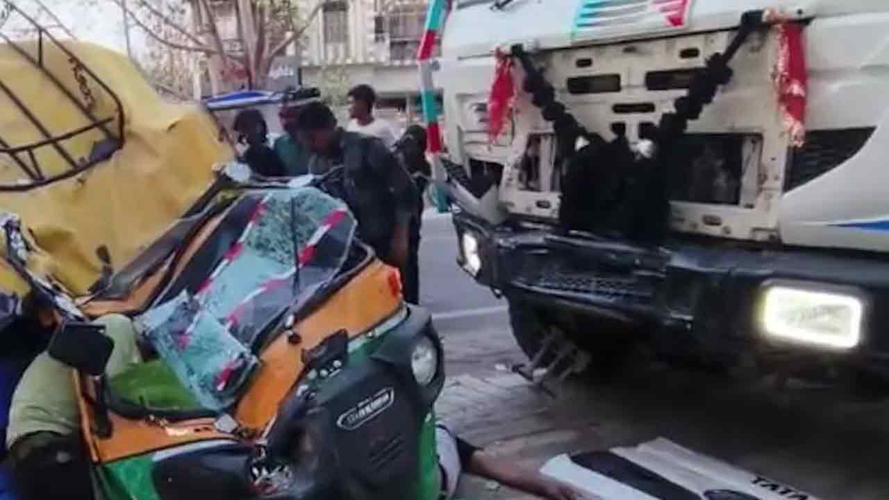 Chitrakoot | ఆటోను ఢీకొట్టిన డంపర్‌.. ఐదుగురు దుర్మరణం