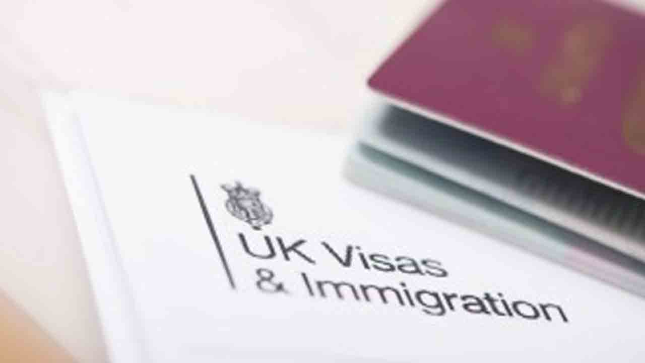 UK | వీసా స్పాన్సర్లపై యూకే కొత్త పరిమితులు.. వారి వార్షిక ఆదాయం 55 శాతం పెంపు