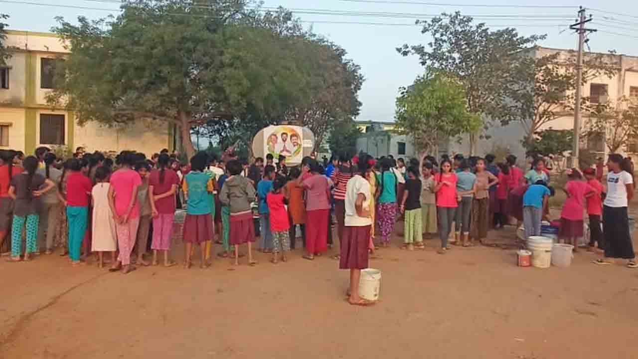 పల్లెల్లో నీటి కష్టాలు