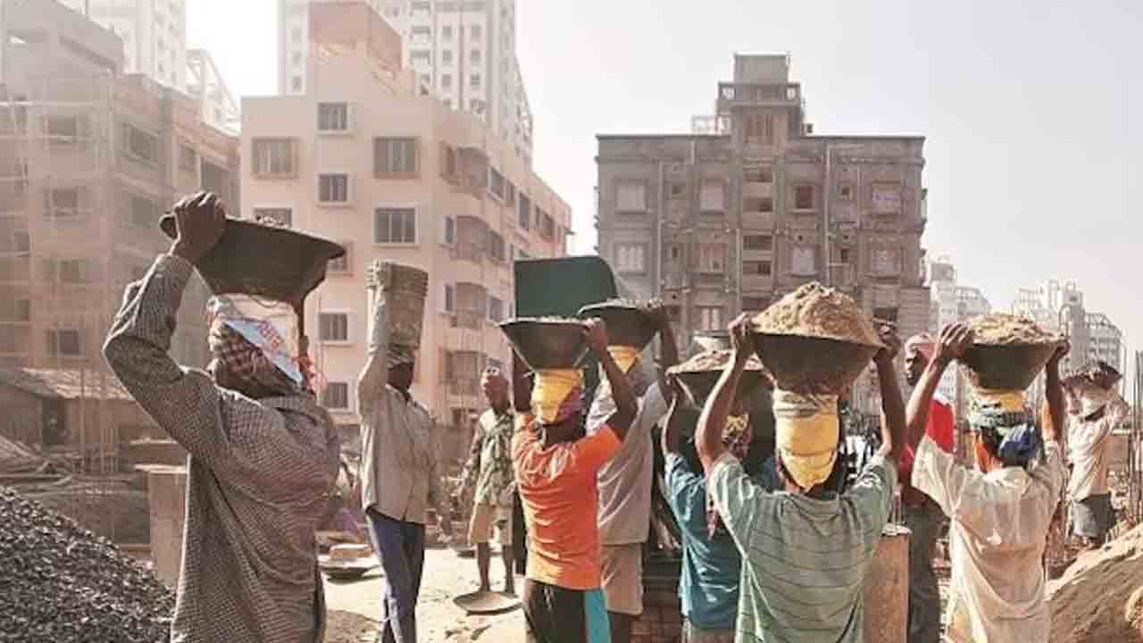 Israel | ఇజ్రాయెల్‌ చేరుకున్న భారత కార్మికులు