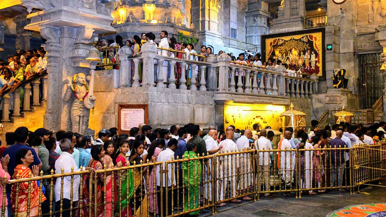 Yadagirigutta | యాదగిరిగుట్టలో భక్తుల రద్దీ.. స్వామి వారి దర్శనానికి 2 గంటలు