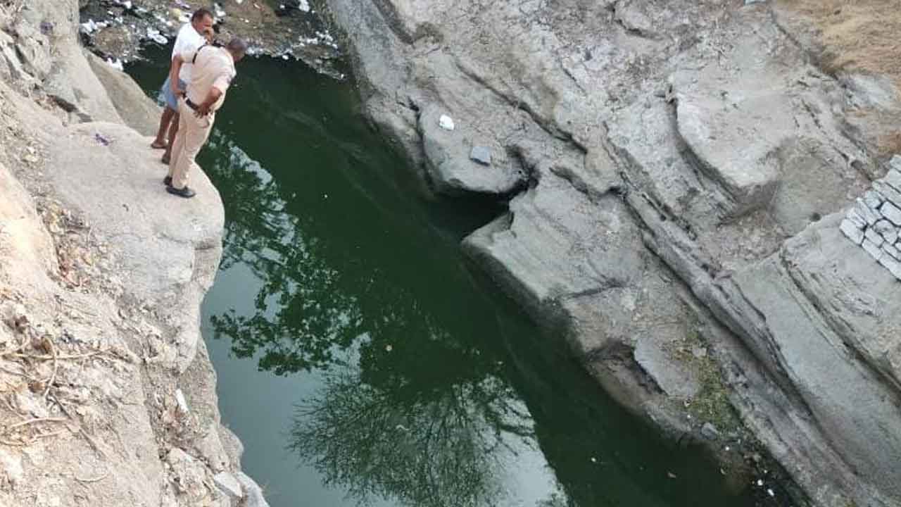 Father and son died | యాదాద్రి జిల్లాలో విషాదం.. ఈతకు వెళ్లి తండ్రి, కొడుకు మృతి