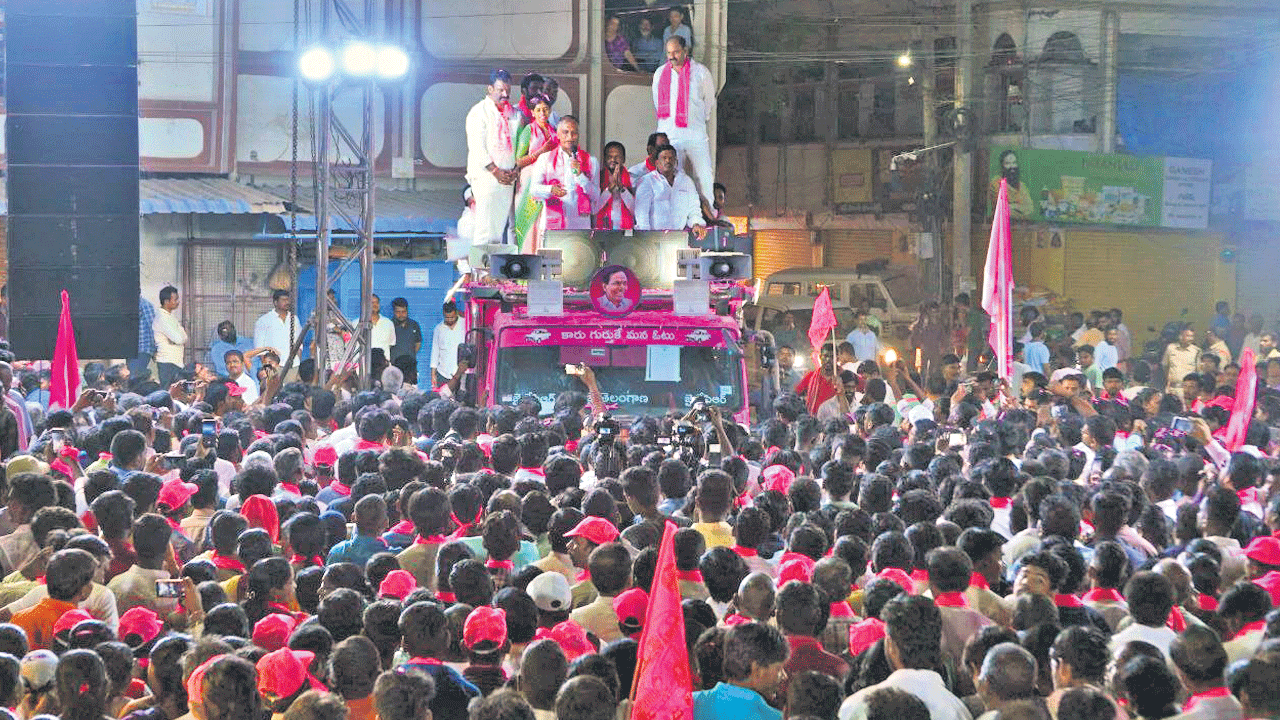 వెంకట్రామిరెడ్డిని ఆదరించండి