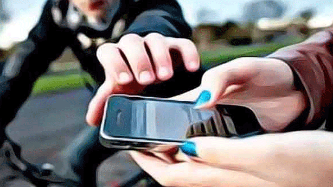 Cell Phone Snatching |వ్యవస్థీకృత నేరాలుగా సెల్‌ఫోన్‌ స్నాచింగ్‌లు