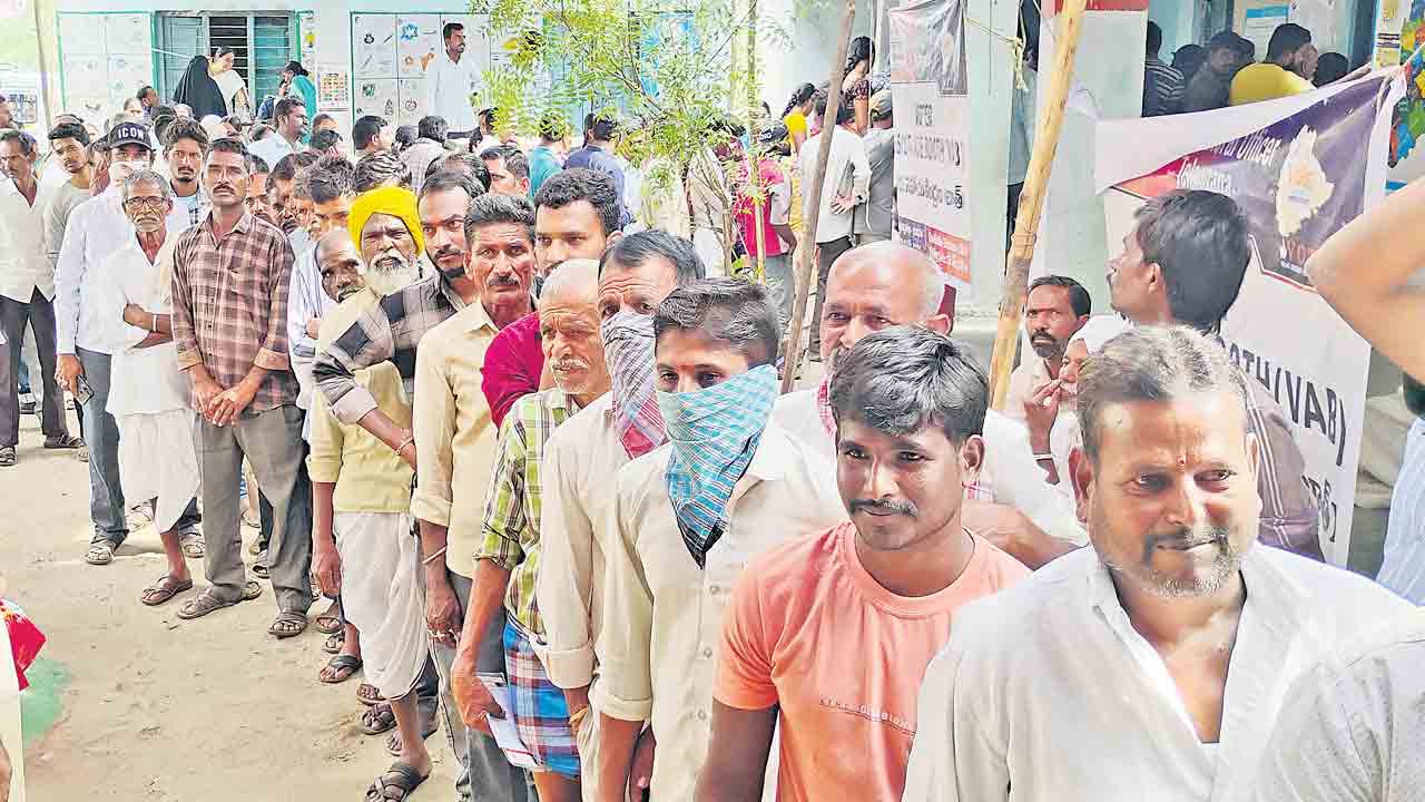 ఓటెత్తారు..