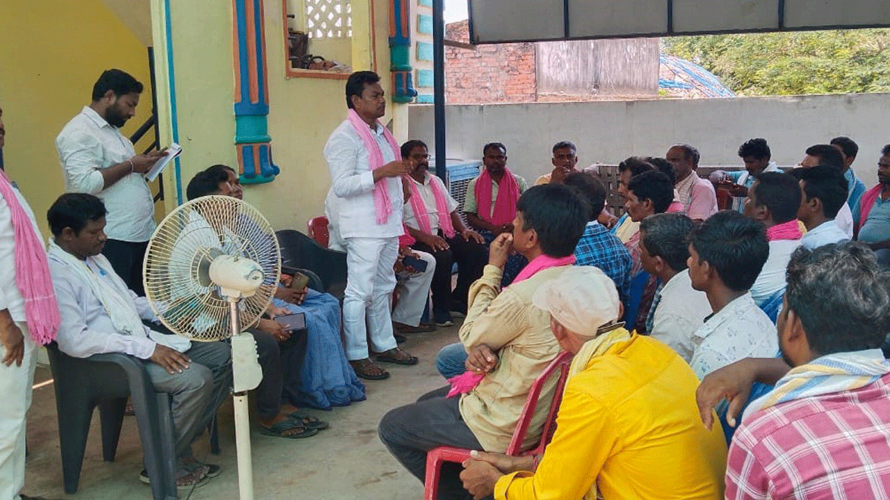 హామీల అమలు చేతగాక.. బీఆర్‌ఎస్‌పై బురద జల్లుతారా?