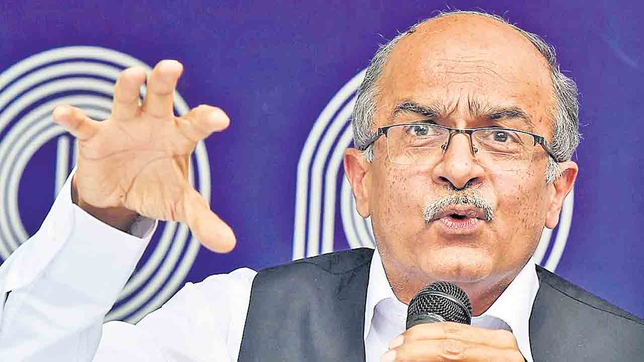 Prashant Bhushan | 200 సీట్లు దాటవు.. దేశంలో బలమైన యాంటీ బీజేపీ సెంటిమెంట్: ప్రశాంత్‌ భూషణ్‌