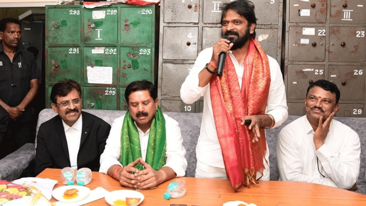 బీఆర్‌ఎస్‌ను ఆదరించాలి