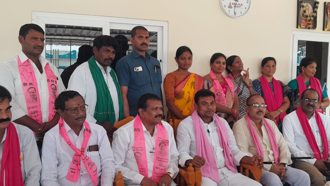 ఒట్లు వేసి మభ్యపెడుతున్న రేవంత్‌రెడ్డి