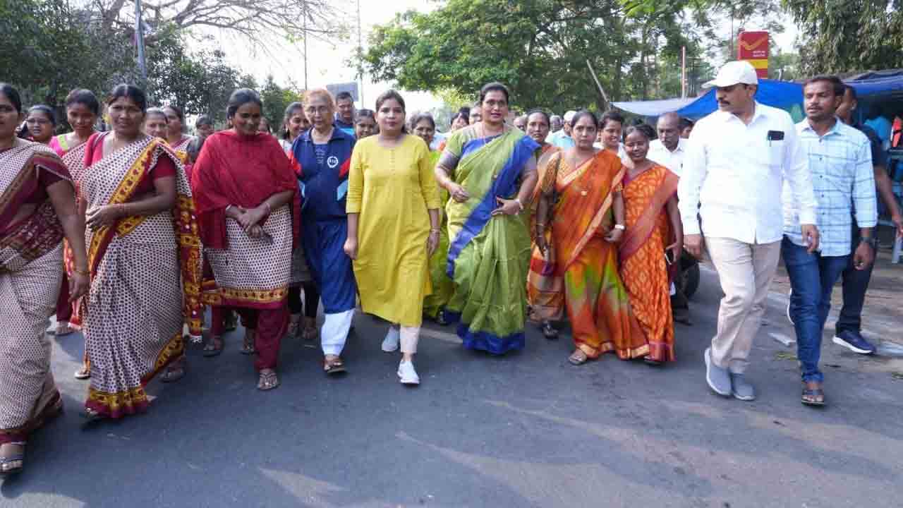 అతివలు అదుర్స్‌..