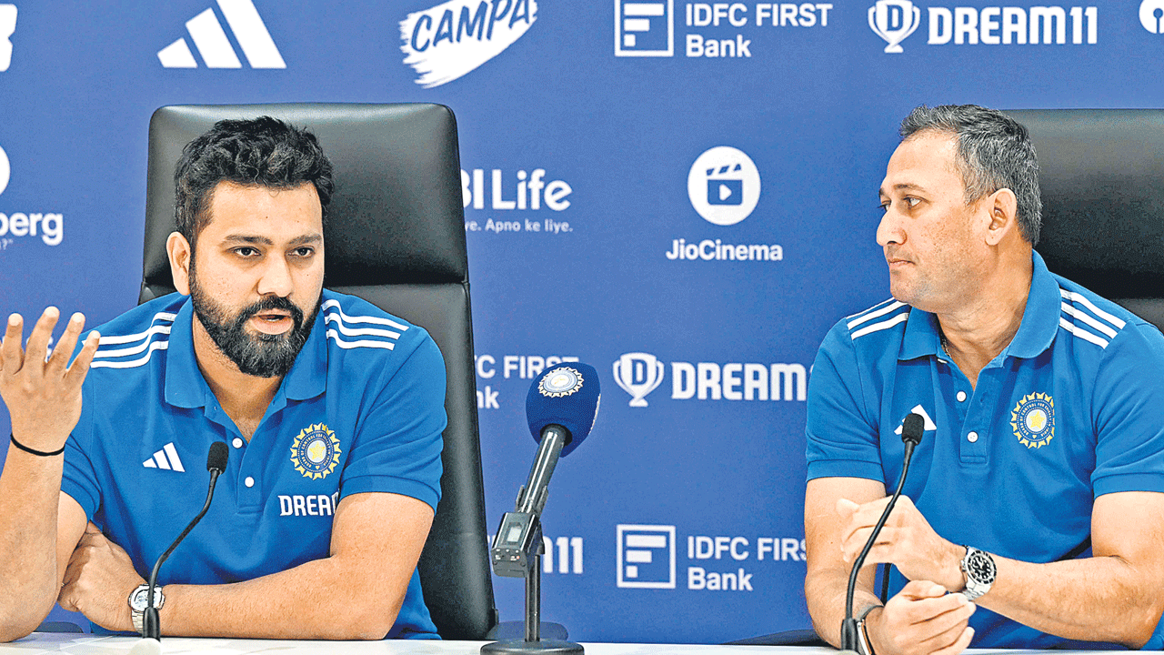 Rohit Sharma | అక్కడ నలుగురు స్పిన్నర్లు కావాలి.. టీ20 ప్రపంచకప్‌ టీమ్‌ ఎంపికపై రోహిత్‌ శర్మ