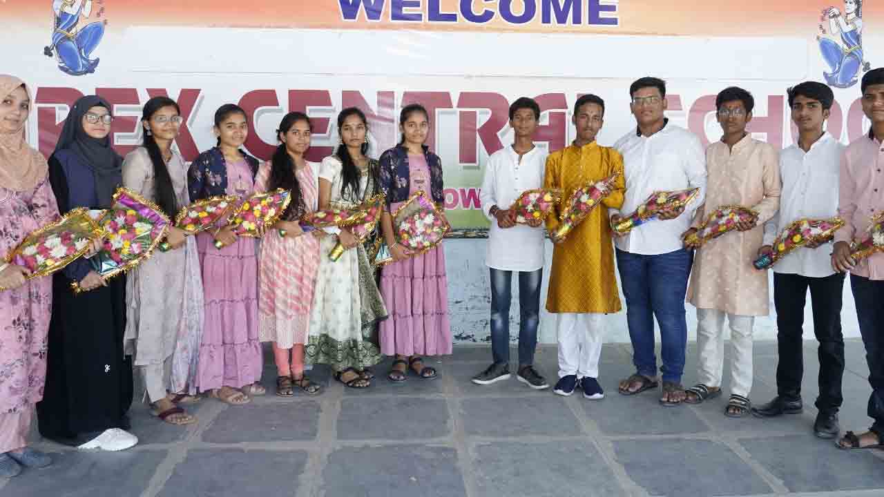 టెన్త్‌లో ‘అపెక్స్‌’ విజయ దుందుభి