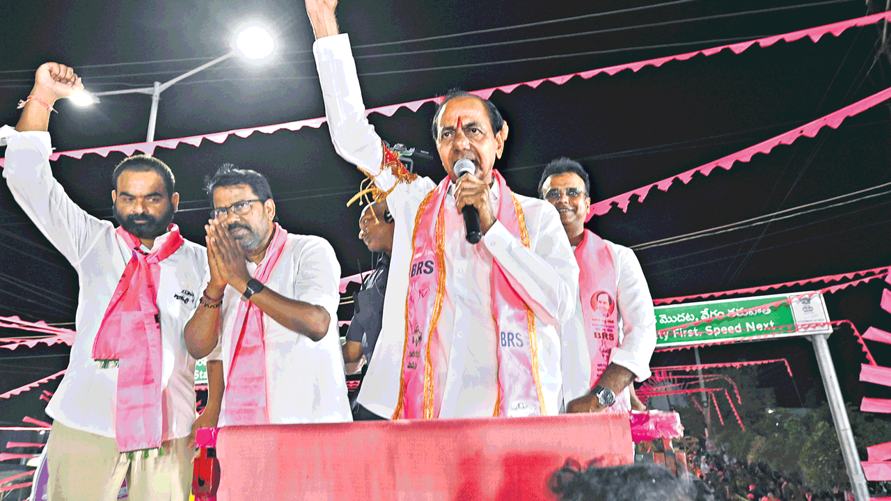KCR | సిటీ ఇమేజ్‌ డ్యామేజ్‌.. కరెంటు కోతలు, నీటి సమస్యలతో హైదరాబాద్‌ అతలాకుతలం: కేసీఆర్‌