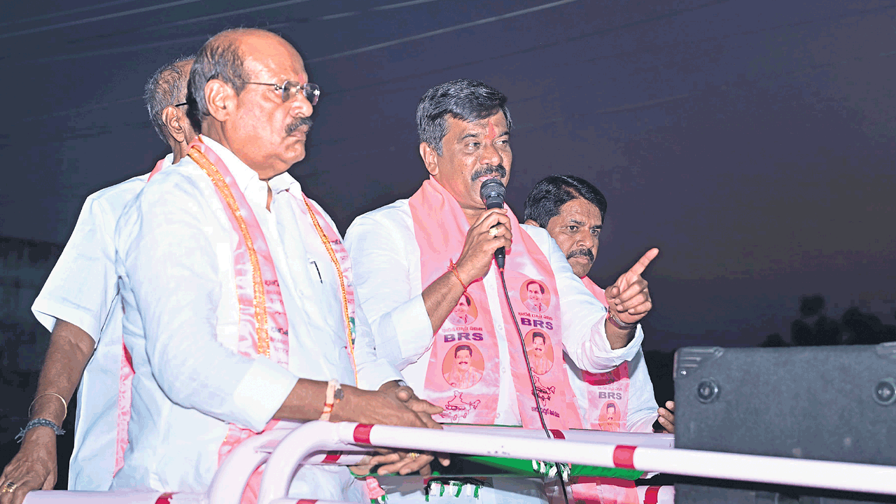 గ్యారెంటీలపై కాంగ్రెస్‌ను నిలదీయండి