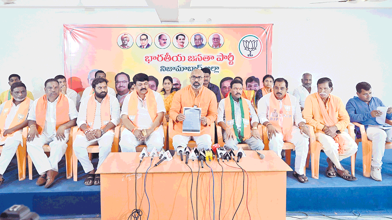 తమాషాలు చేయడానికే రేవంత్‌ రెడ్డి ప్రచారానికి వస్తుండు..