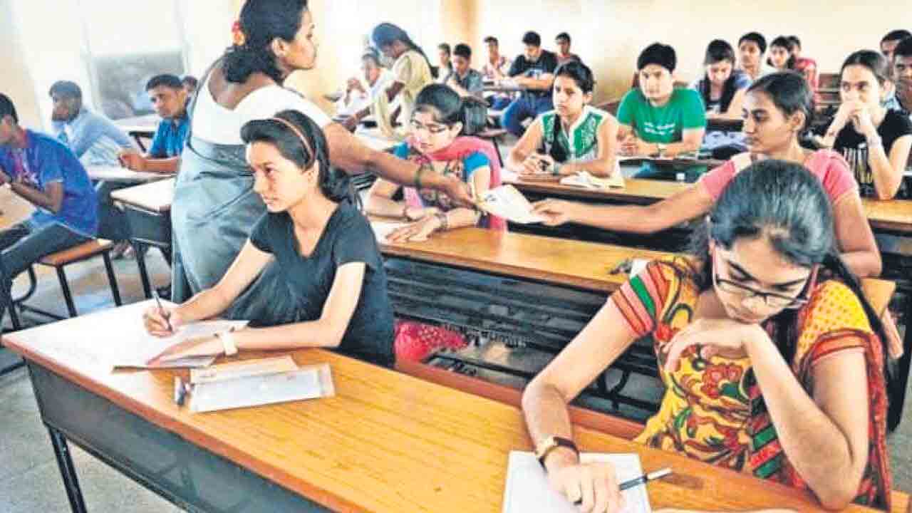 17 నుంచి ఓపెన్‌ యూనివర్సిటీ పరీక్షలు