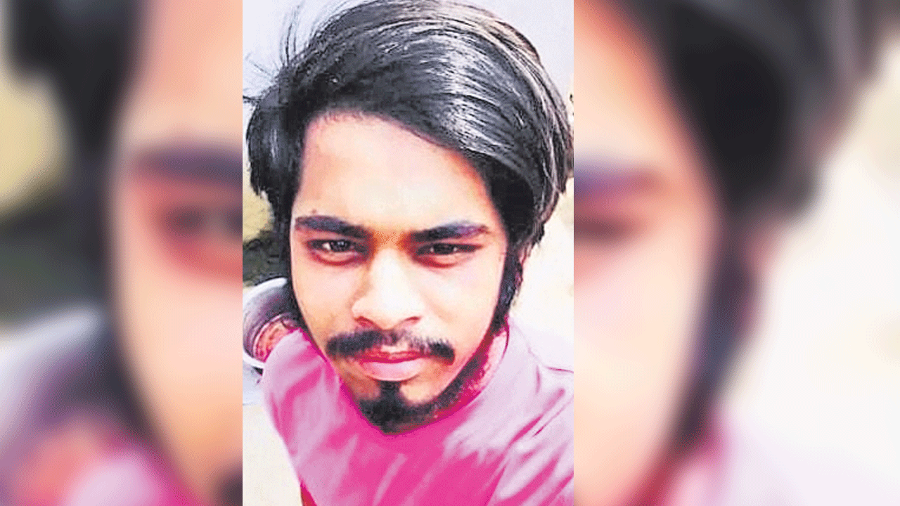 ఆటో డ్రైవర్‌ ఆత్మహత్య