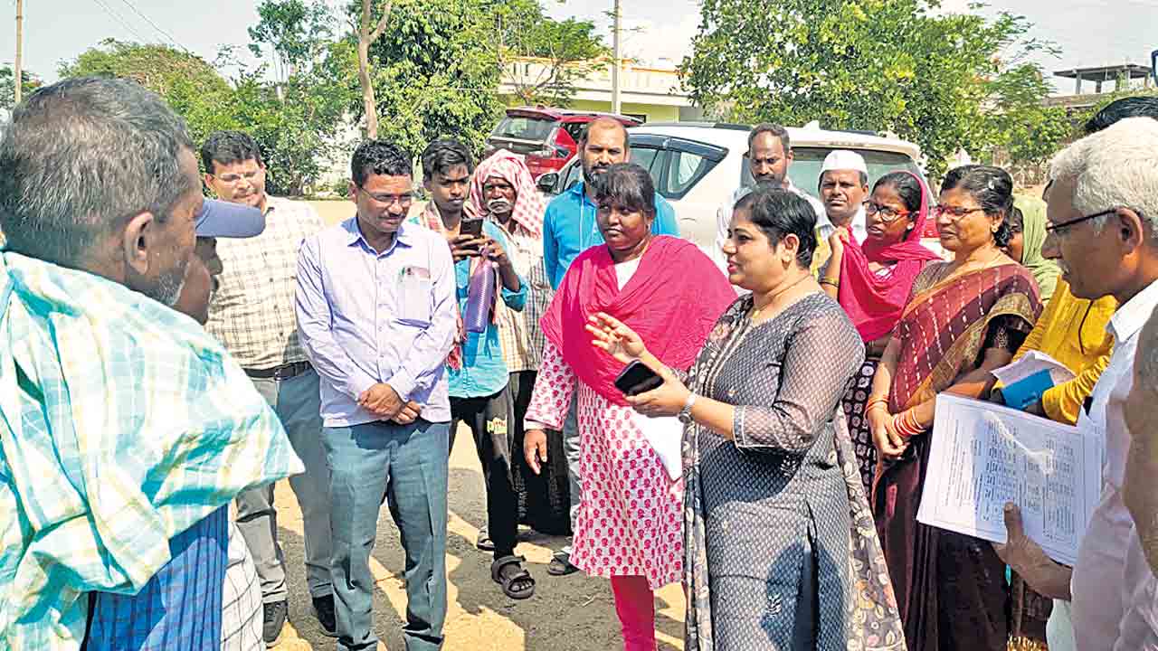 కొనుగోళ్లు వేగవంతం చేయాలి