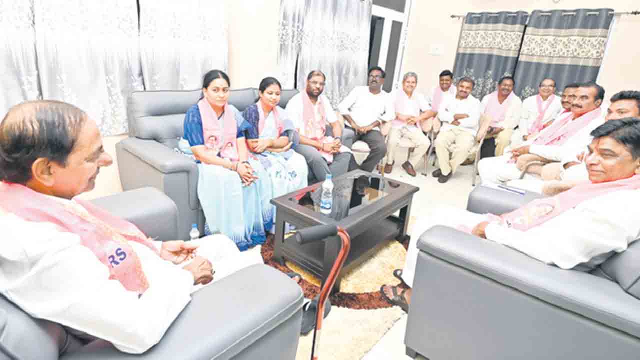 బీఆర్‌ఎస్‌కే గెలుపు అవకాశాలు