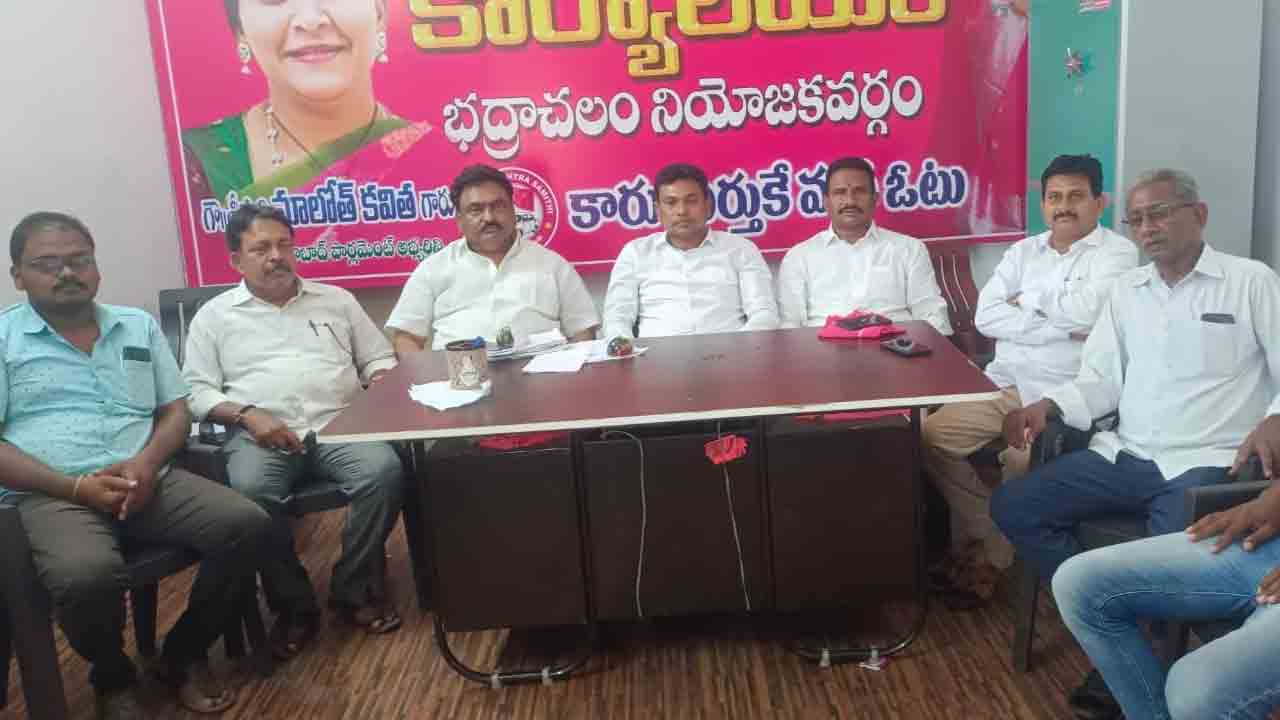 నిరుద్యోగుల గొంతుక రాకేశ్‌రెడ్డిని గెలిపించండి..