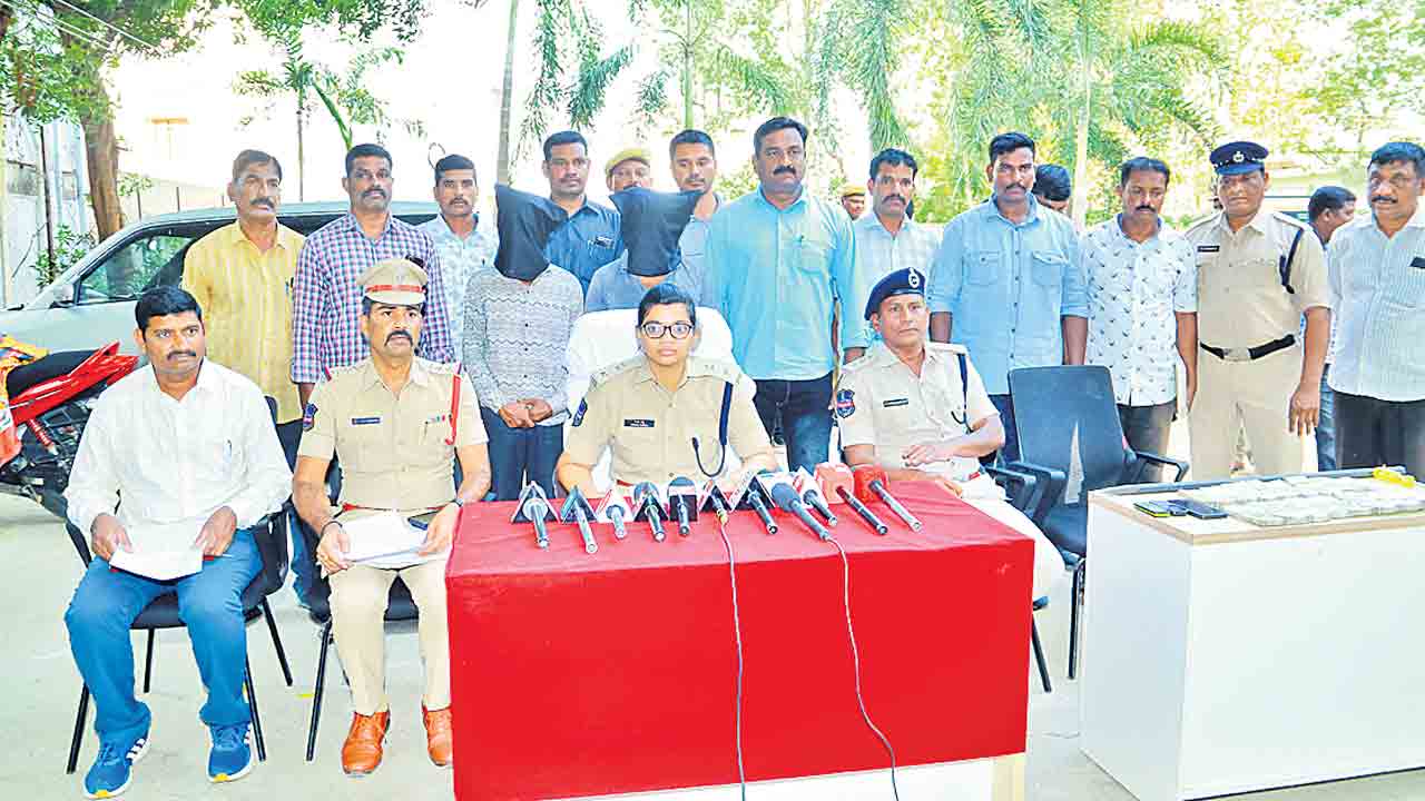 అంతర్రాష్ట్ర దొంగల ముఠా అరెస్టు