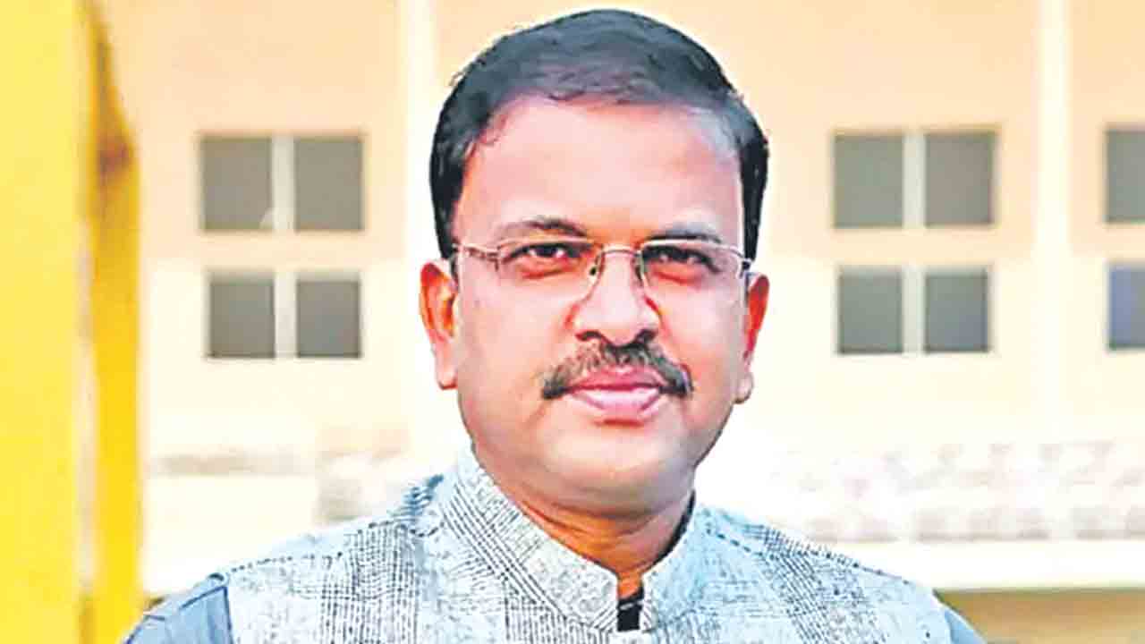 ఎమ్మెల్సీగా రాకేశ్‌రెడ్డిని గెలిపించండి