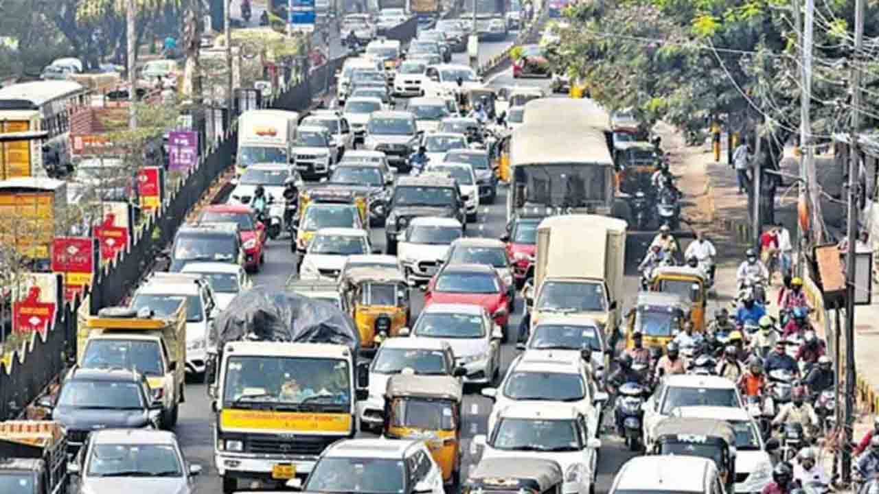 అద్దె వాహనాల బకాయిలను చెల్లించాలి