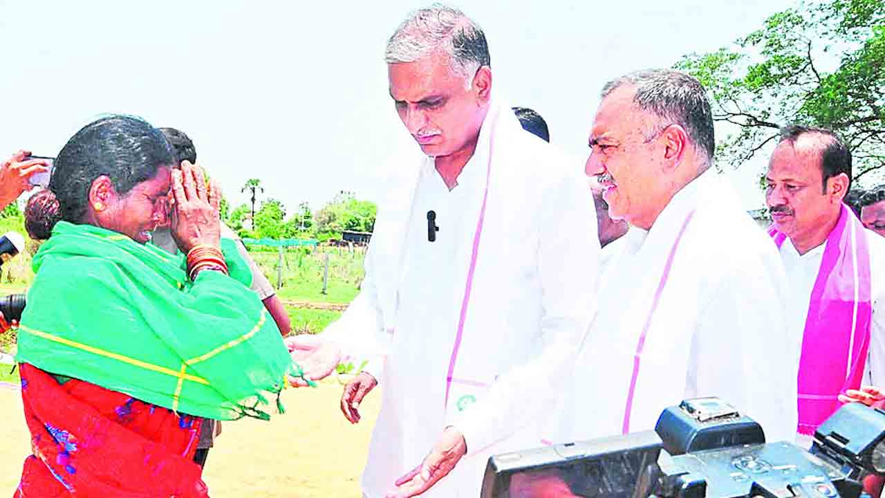 మూడు రోజుల్లో ధాన్యాన్ని లిఫ్ట్‌ చేయాలి