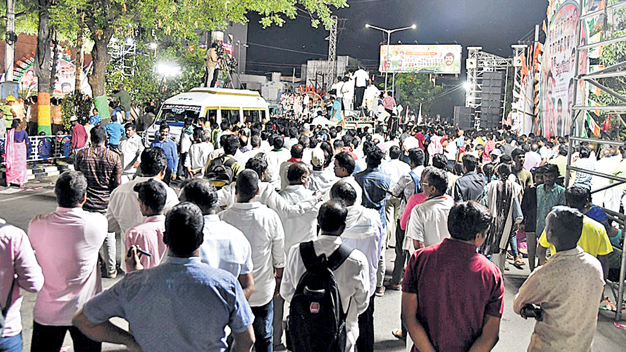 మోదీకి కర్రు కాల్చి వాత పెట్టాలి