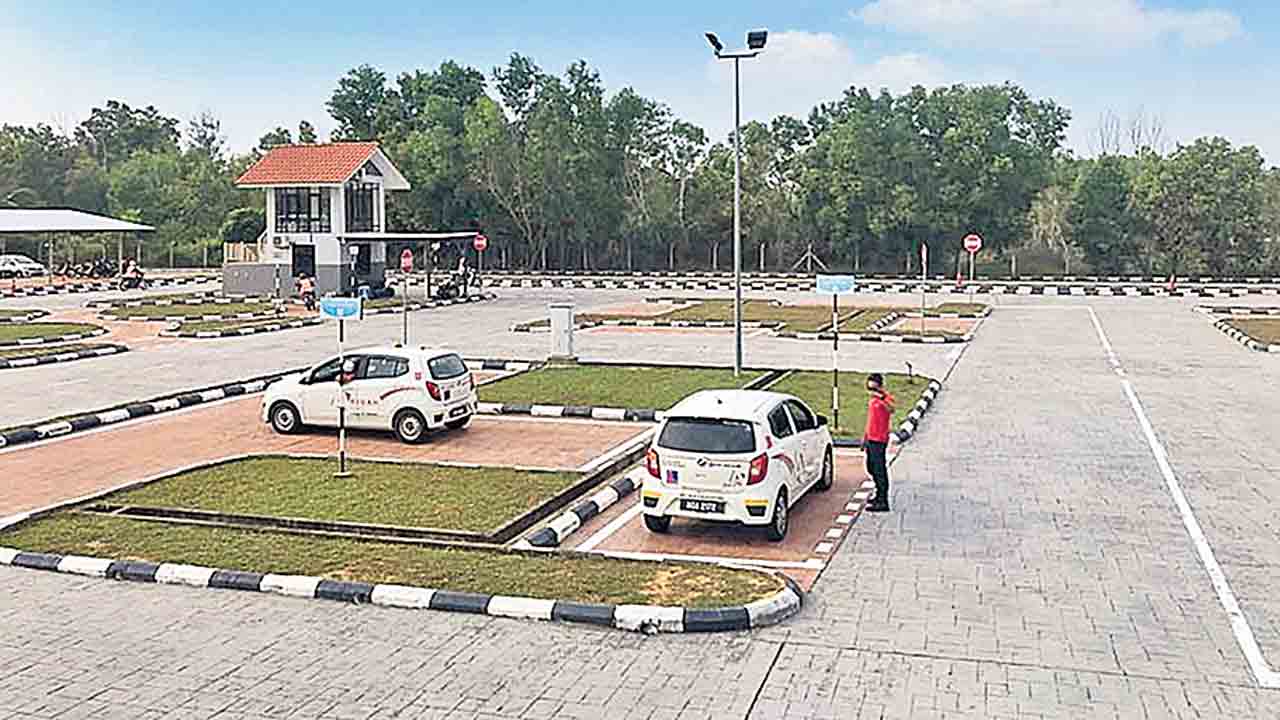 గ్రేటర్‌లో సాహసించే వారేరీ?