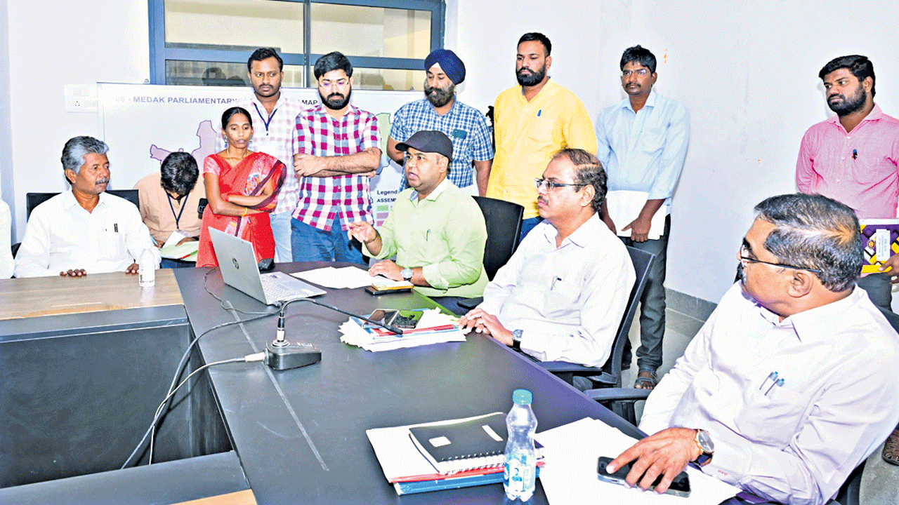 స్ట్రాంగ్‌రూమ్‌ల్లో భద్రపర్చాలి